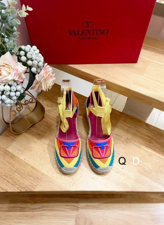 Picture of Valentino Shoes _SKUValentinosz35-40920281.5CMGDT0405